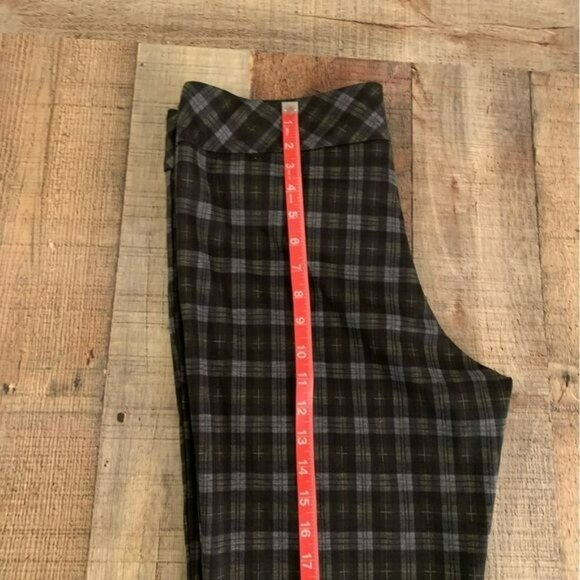 Erica Taylor women's size XL Stich Fix black and grays plaid pants - Picture 4 of 10